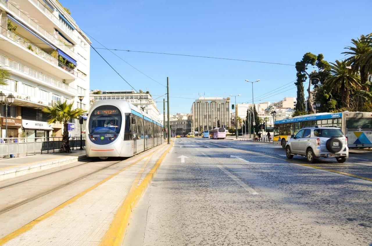 Athens Central Studio In Front Of Syntagma Metro Exteriör bild